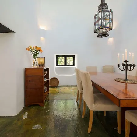 Villa Guatiza *