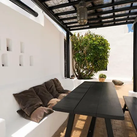 Villa Guatiza Villa *