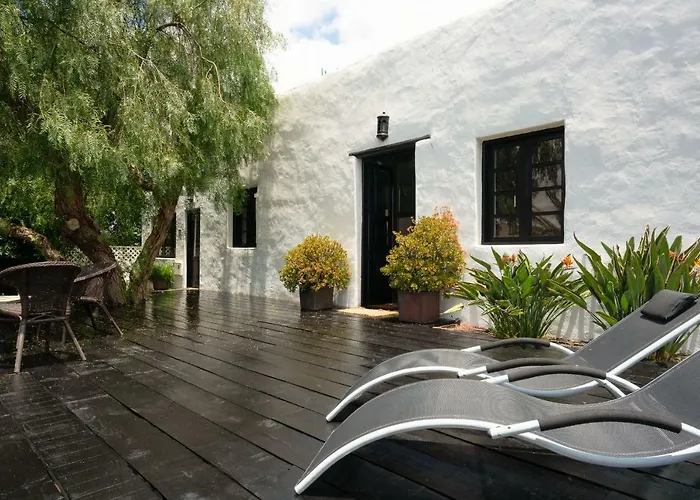Villa Guatiza Villa *
